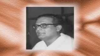 Amio Pather Mato Hariye Jabo  Bengali Song Video  Hemanta Mukherjee [upl. by Elyr864]