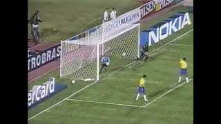 Brasil 3 x 3 Uruguai  Eliminatórias da Copa 2006 [upl. by Navetse]