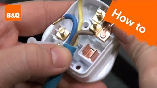 How to change a plug amp fuse [upl. by Lerat402]