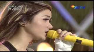 THE VIRGIN Cinta Terlarang Live At Karnaval 16022014 Courtesy SCTV [upl. by Eihpos790]