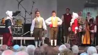 Welsh Folk Dancing  Y Ddafad Gorniog amp Clocsio [upl. by Sower734]