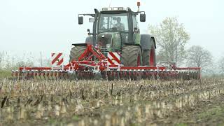 Güttler GreenMaster 600 Alpin – Maisstoppelbearbeitung [upl. by Anelav693]