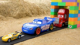 Rescue the cars truck from the magic gate with the police cars  Toy car story [upl. by Sondra]