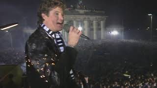 David Hasselhoff sings at the Berlin Wall 12311989 in 4k  AI Upscaling and Interpolation Test [upl. by Eanram]