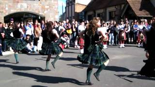 24  El Ceilidh baile escocés en St Georges College Quilmes BA Argentina [upl. by Yrak961]