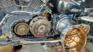 Installing new clutch kit on Yamaha Road star 1700 [upl. by Terrie]