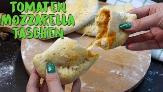 TOMATEN MOZZARELLA TASCHEN  gefüllte Teigtaschen als Fingerfoodselber machen herzhaft backen [upl. by Annert275]