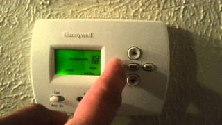 Honeywell Pro 4000  Programmable Thermostat [upl. by Nevah]