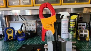 FLUKE I400 Current Clamp Adapter [upl. by Ebonee]