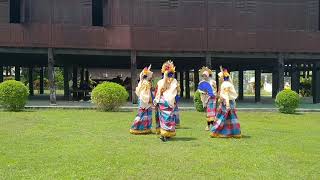 Tari Mappaddendang  Sulawesi Selatan [upl. by Naillimxam833]