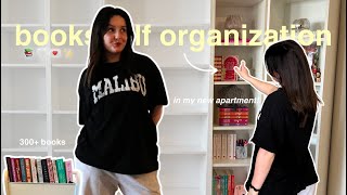 organizing my bookshelves in my new apartment 📚💌 bookshelf organization vlog [upl. by Charity]