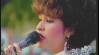 Selena Quintanilla  Dame Un Beso Live 1987 [upl. by Evans]