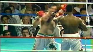 Larry Holmes vs Gerry Cooney High Quality [upl. by Brinkema676]