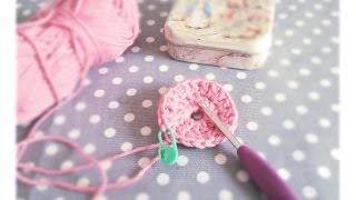 Comment crocheter en rond [upl. by Hera]