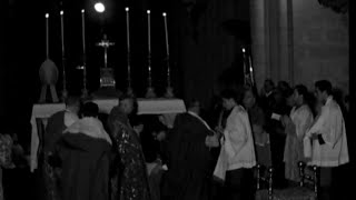 Tridentine Mass celebrated in Sé de Lisboa Cappa Magna Flabelli Sedia Gestatoria 1960 [upl. by Ebberta694]