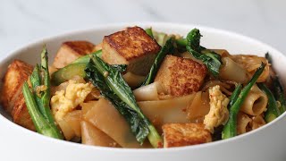 Vegetarian Pad See Ew [upl. by Aemat]