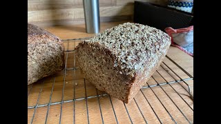 RoggenVollkornBrot mit Sauerteig  selbst gezogen Schwarzbrot [upl. by Prudence]