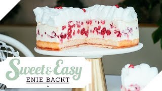 Frische BaiserTorte mit Früchten  Sweet amp Easy  Enie backt  sixx [upl. by Silber]