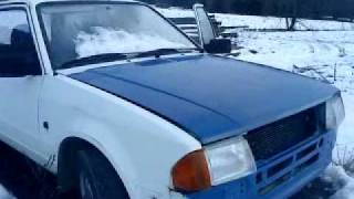 Ford Escort mk3 cold start [upl. by Astrid31]