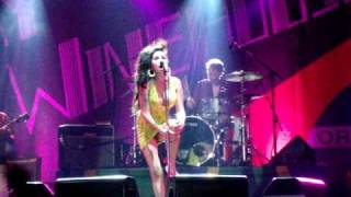 Amy Winehouse  Stagger Lee Live in Recife Brasil  13012011 [upl. by Lynea110]