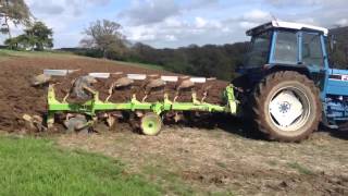 Ford 8210 ploughing a bit of steep [upl. by Endres755]