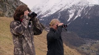 Portrait des deux premières femmes gardechasse de Suisse [upl. by Lehcyar401]