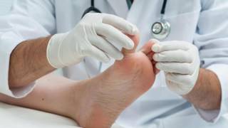 Difference Between Podiatrist and Chiropodist [upl. by Ayhtnic629]