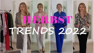 Herbst Trends 2022 Outfits Mode Tipps große kleine Frauen Trenchcoat Maxirock Mode Farben Leder [upl. by Suinotna788]