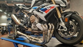 BMW S 1000 R 2022 Installation of the Akrapovic exhaust system [upl. by Devaney]