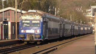 BB27300 et VB2N  Arrêt à la gare de Meulan Hardricourt sur la ligne J du Transilien [upl. by Ainahpets]