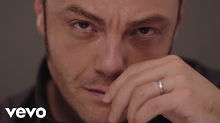 Tiziano Ferro  Amici Per Errore [upl. by Norene37]