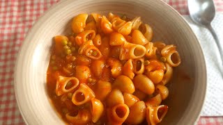 Pasta con piselli al sugo [upl. by Dnomsaj801]