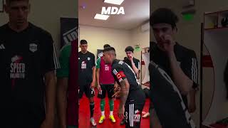 La REACCIÓN de SPREEN en MEDIO de la ARENGA en la PREVIA a su DEBUT con DEPORTIVO RIESTRA [upl. by Ylsel]