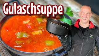 Gulaschsuppe aus dem Dutch Oven  Westmünsterland BBQ [upl. by Okechuku]