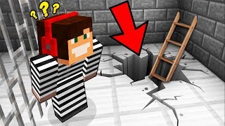 GPLAY ZOSTAJE WSADZONY DO WIĘZIENIA I UCIEKA PRZEZ WIELKĄ DZIURĘ W MINECRAFT [upl. by Iru]