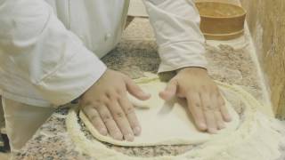 Tutorial Pizza Come fare stesura pizza professionale in pochi secondi [upl. by Aivul331]