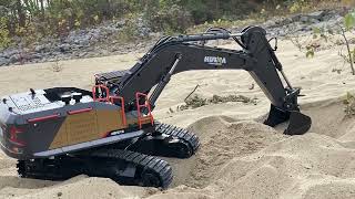 Huina 1592 Rc excavator 114 [upl. by Ilka]