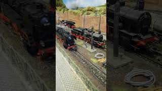 Dampflok rauchend Modellbahn DB Epoche III im Bahnbetriebswerk Bärental Rauchsatz Dampföl H0 187 [upl. by Ydissac]