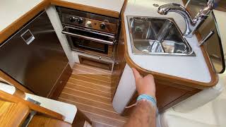 2021 Catalina Yachts 315 Sailboat Video Walkthrough  Cruising Yachts [upl. by Ebert503]