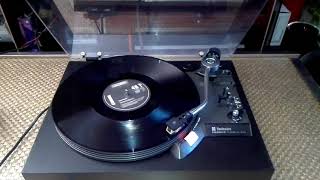 platine vinyl TECHNICS SL 23A [upl. by Llebasi620]