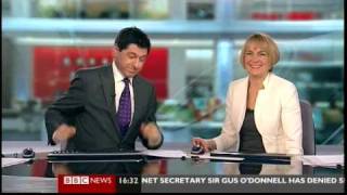 Jon Sopel needs help BBC News 240210 [upl. by Ziom]