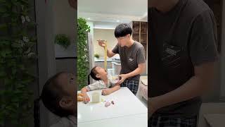 Im not trying to Grab noodles from my daughter do you believe me funny cute comedy [upl. by Ralina]