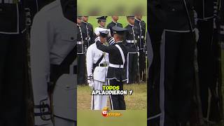 Este Militar Hizo Un Gran Acto de Respeto Por su Compañero [upl. by Hailat]