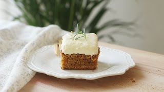 투박한 당근케이크  Carrot Cake with Cream Cheese Frosting  Honeykki 꿀키 [upl. by Clementas]