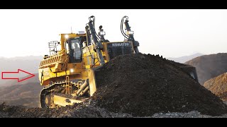 New Komatsu D475A Bulldozer [upl. by Aloap248]