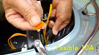 Changer le fusible du circuit 12V [upl. by Ydnab]