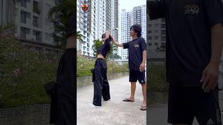 Tự vệ khi bị túm tóc phía sau vothuat martialarts selfdenfense shorts viralshorts philippines [upl. by Wojcik]