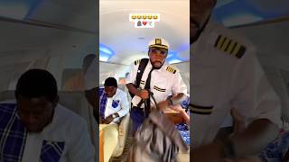 Pilot exit plane leave passengers viralvideos shorts [upl. by Bently910]