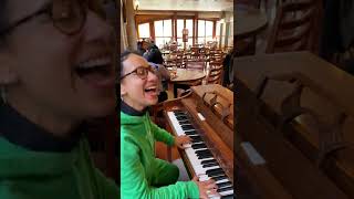 Me dejaron tocar el piano en un restaurant y la gente se emociona [upl. by Wehttam]