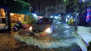 4K 🇹🇭 Walking in Heavy Rain and Lightning  Flash Flood in Bangkok Thailand 2023 [upl. by Wickman]